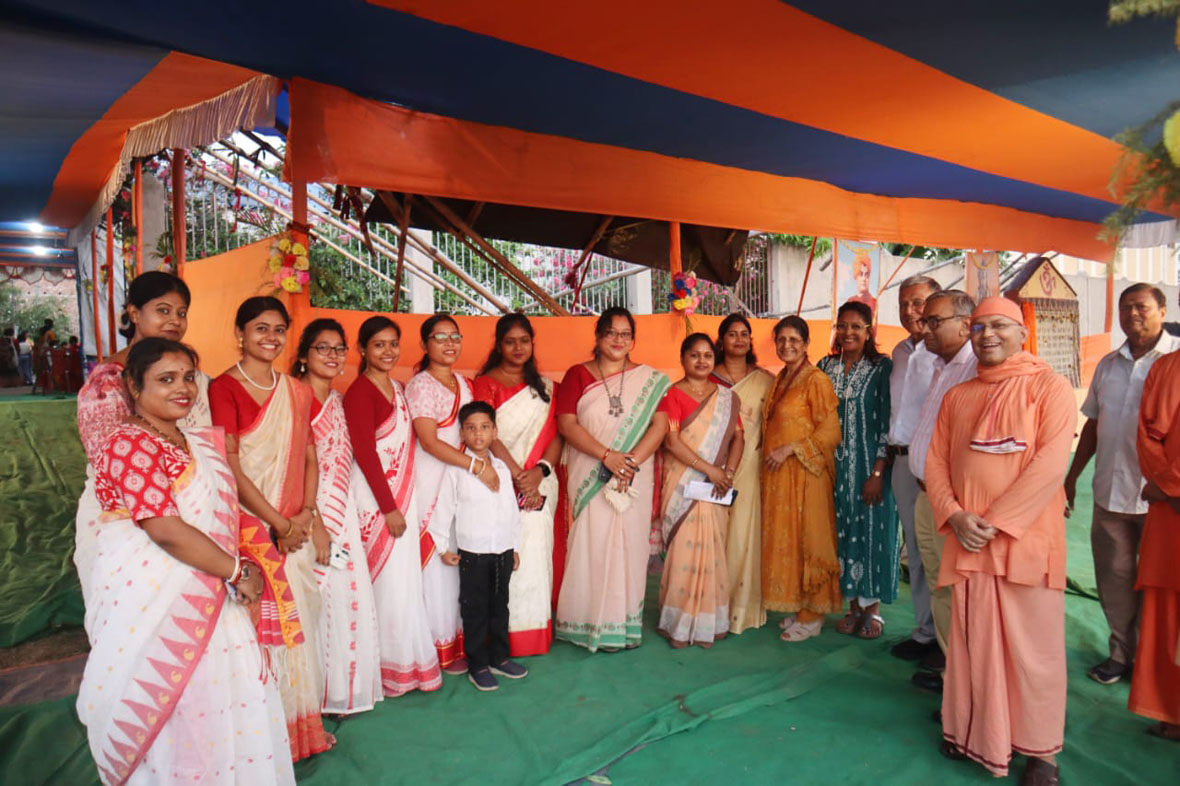 What is Lorem Ipsum?  Lorem Ipsum is simply dummy text of the printing and typesetting industry. Lorem Ipsum has been the industry's standard dummy text ever since the 1500s, when an unknown printer took a galley of type and scrambled it to make a type specimen book. It has survived not only five centuries, but also the leap into electronic typesetting, remaining essentially unchanged. It was popularised in the 1960s with the release of Letraset sheets containing Lorem Ipsum passages, and more recently with