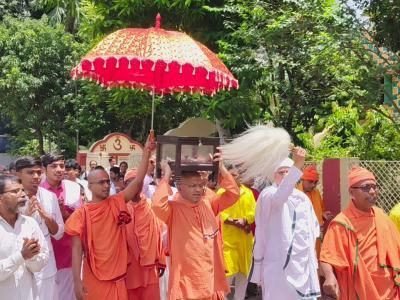 Sri Sri Ramakrishna Paduka Agamanam 