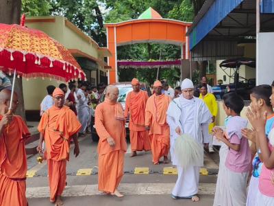 Sri Sri Ramakrishna Paduka Agamanam 